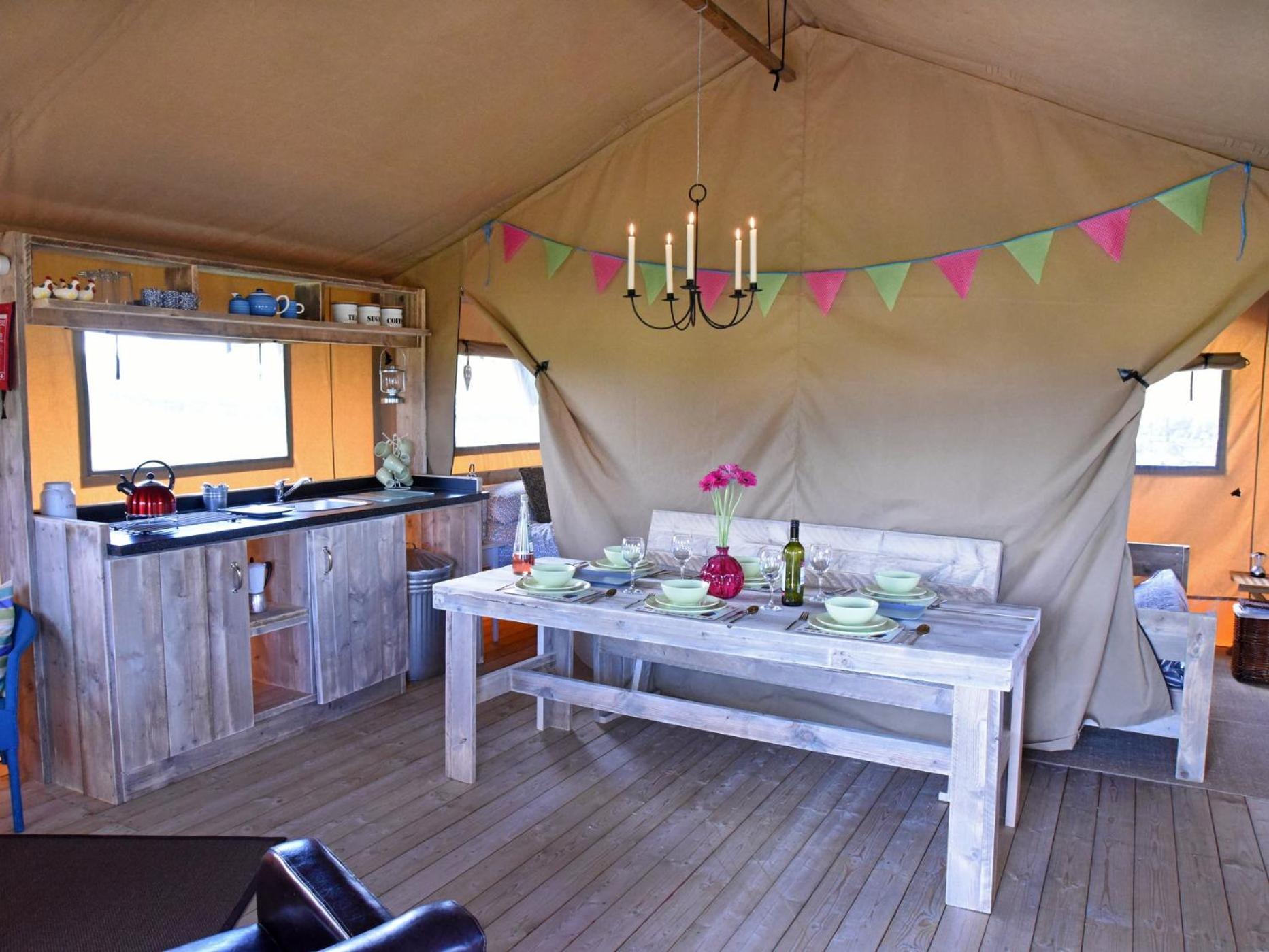 Carr's Hill Luxury Safari Tents Denny Rum bild